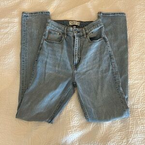 Abercrombie & Fitch Curve Love Jeans